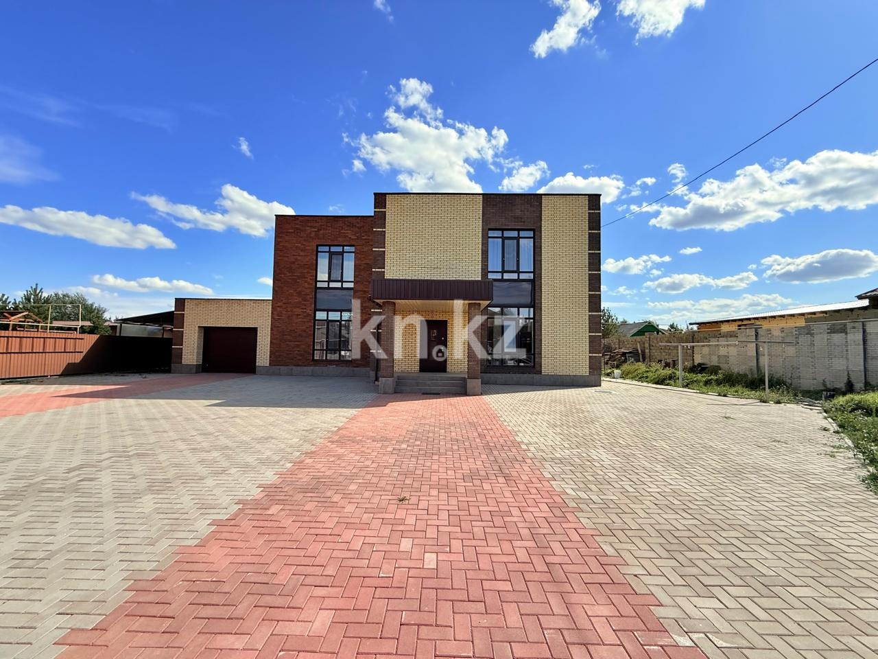 Продажа 7-комнатного дома, 410 м² - Продажа домов, коттеджей в Казахстане - страница 4 фото 2 из 38