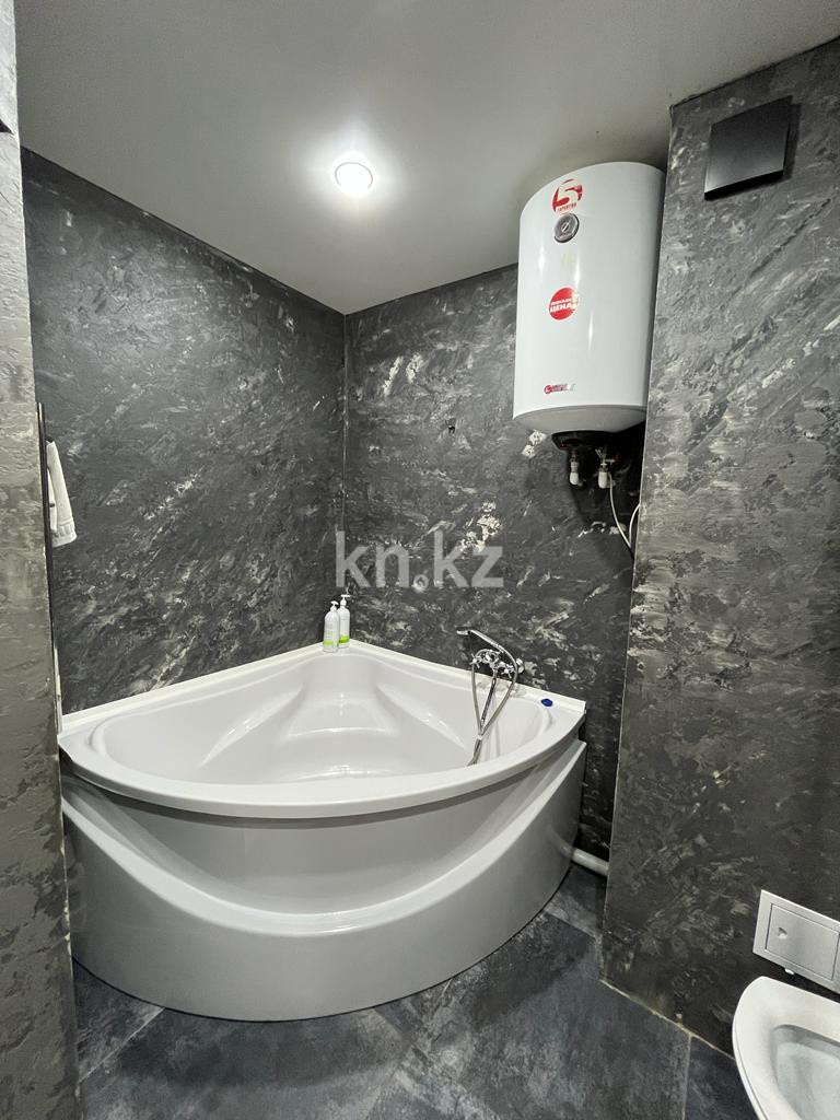 Продажа 4-комнатной квартиры, 80 м², мкр-н Орбита-1 - Продажа  четырехкомнатных квартир в Караганде фото 13 из 14