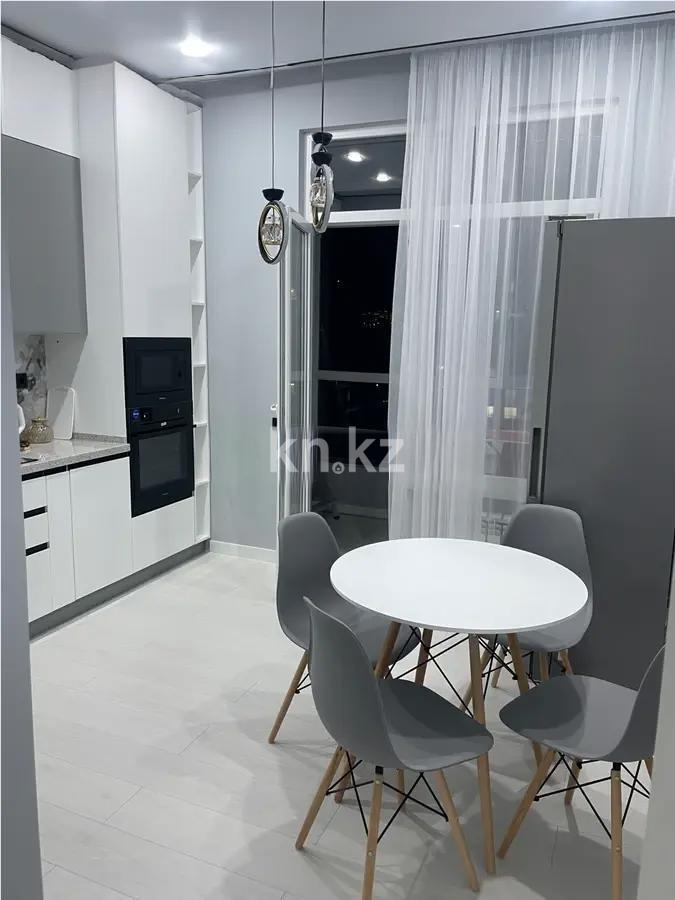 Продажа 1-комнатной квартиры, 44 м², ул. Утеген батыра, дом  11в в Алматы - фото 2