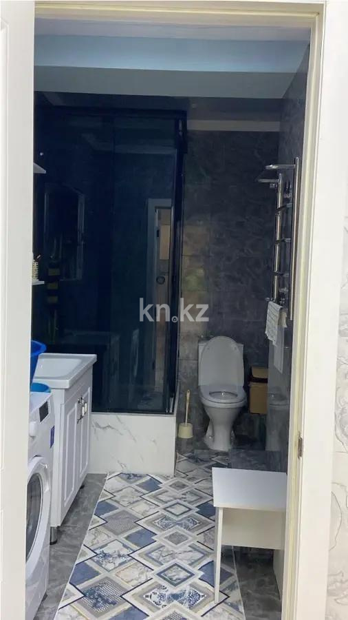 Продажа 2-комнатной квартиры, 62 м², 20 мкр., дом  22 в Алматы - фото 3