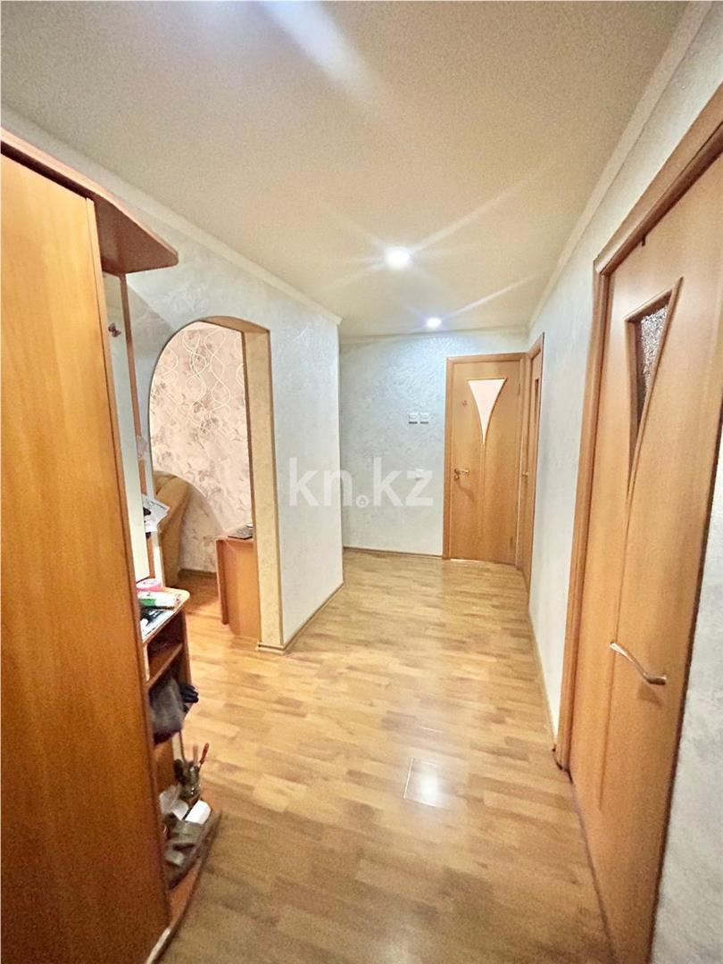 Продажа 3-комнатной квартиры, 62 м², ул. Ермекова - Продажа квартир в Караганде фото 8 из 13