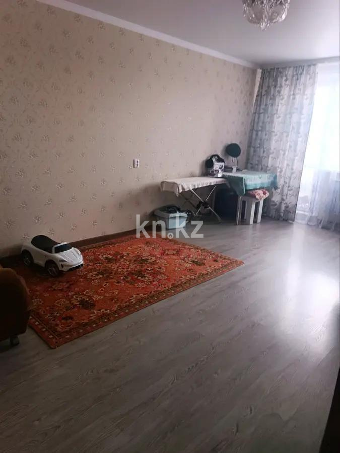 Продажа 3-комнатной квартиры, 82 м², мкр-н 23, дом  12 в Караганде - фото 2