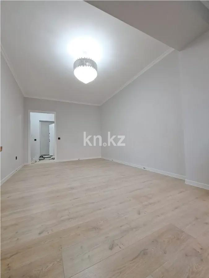 Продажа 1-комнатной квартиры, 40 м², ул. Есенова, дом  160/3 - Продажа квартир в Алматы фото 1 из 5