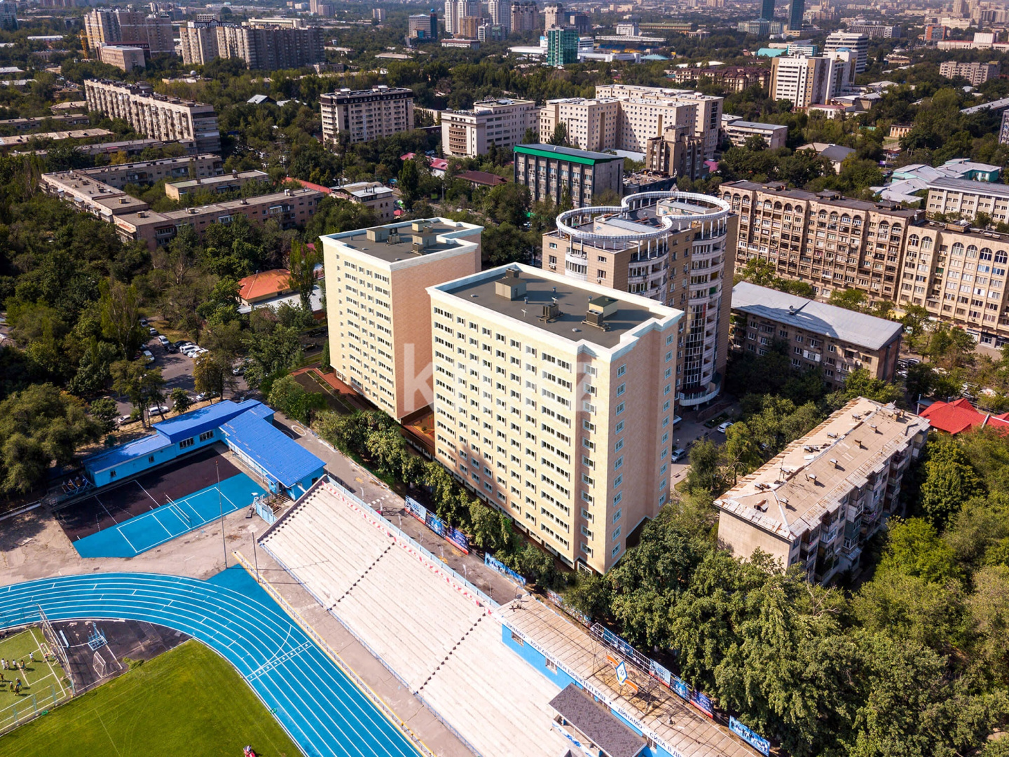 Аренда 1-комнатной квартиры посуточно, 37 м², ул. Шевченко, дом  85 - Сейфуллина в Алматы - фото 12