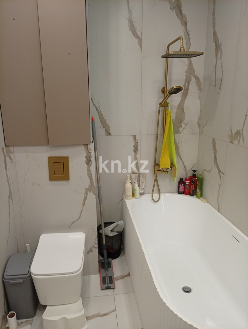 Продажа 2-комнатной квартиры, 67 м² в Алматы - фото 12
