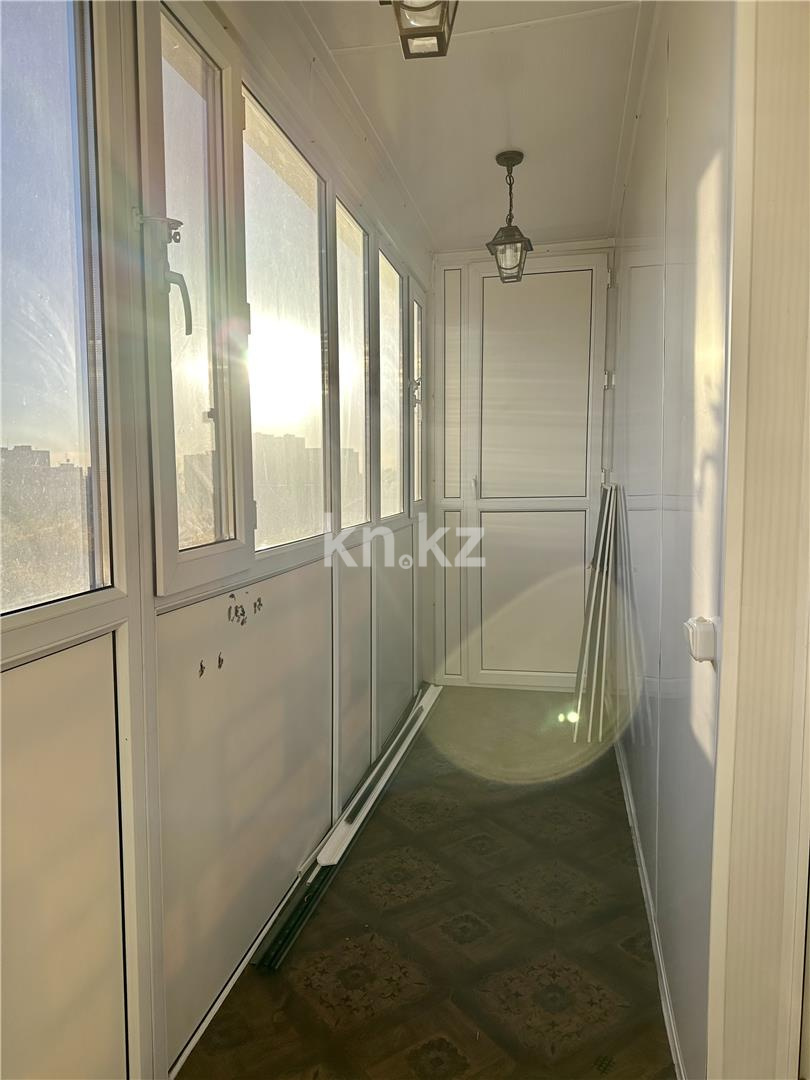 Продажа 3-комнатной квартиры, 61 м², ул. Ержанова - Продажа  трехкомнатных квартир в Караганде фото 7 из 16