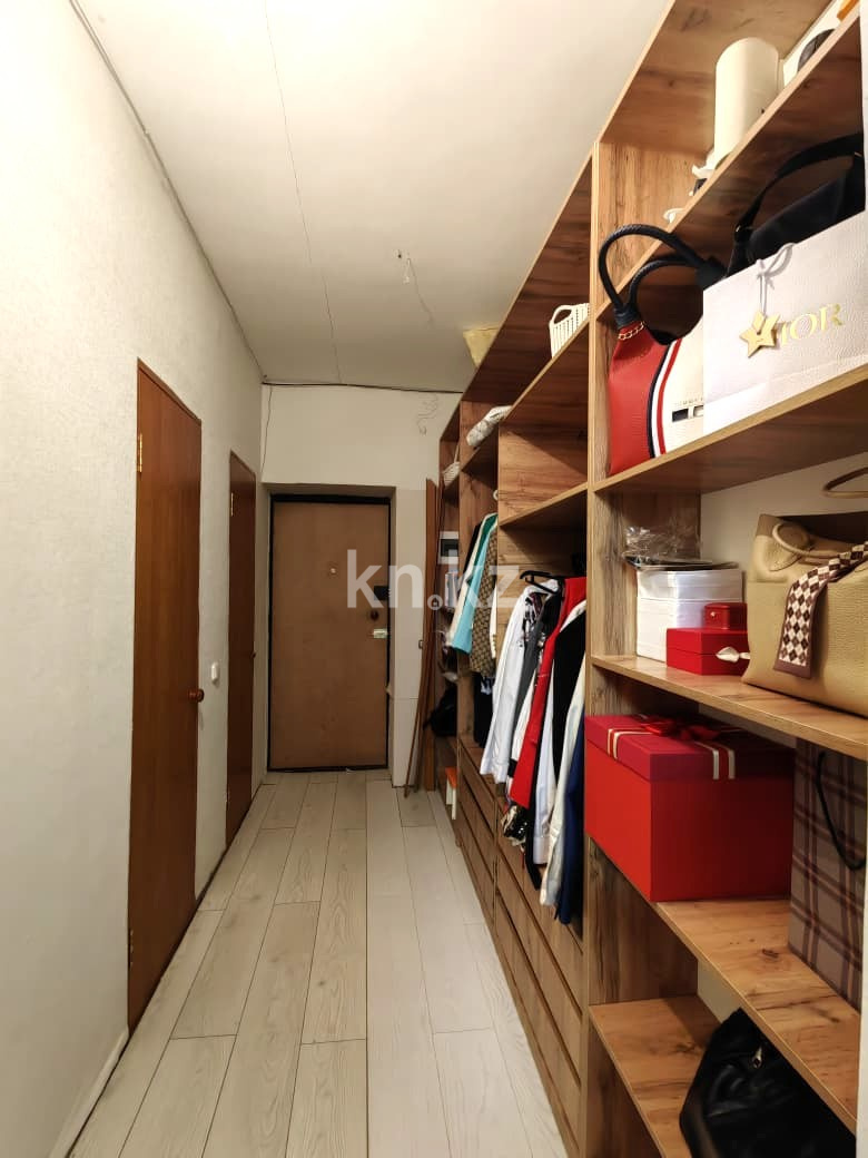 Продажа 4-комнатной квартиры, 143 м², мкр. Голубые Пруды, дом  5/4 - Продажа квартир в Караганде с фото фото 33 из 36