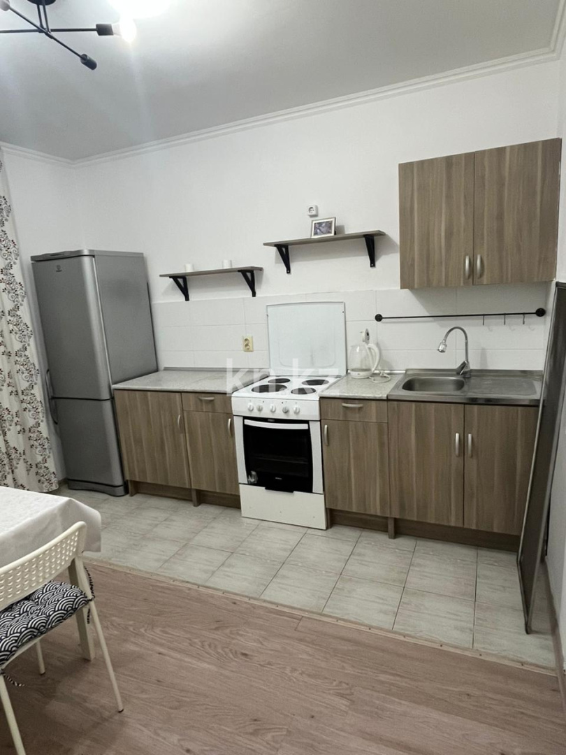 Аренда 1-комнатной квартиры, 40 м² в Астане