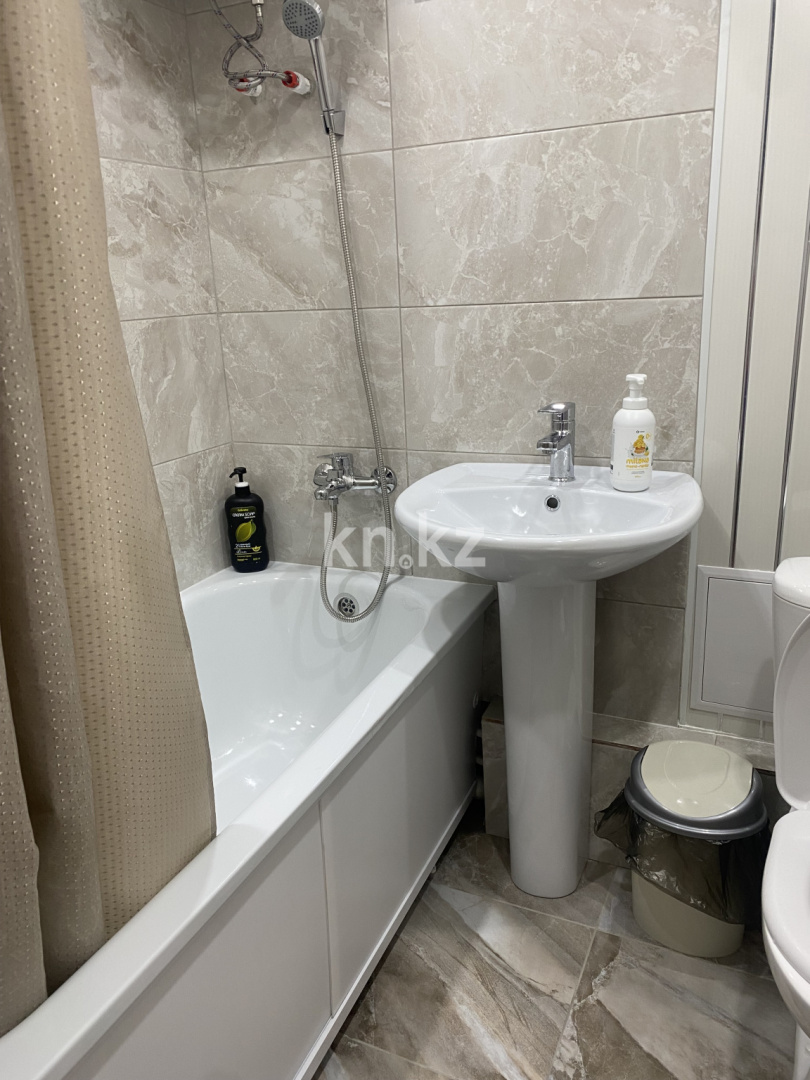 Аренда 1-комнатной квартиры посуточно, 36 м², мкр-н Юбилейный, дом  40 - Продажа и аренда недвижимости в Кокшетау фото 2 из 8