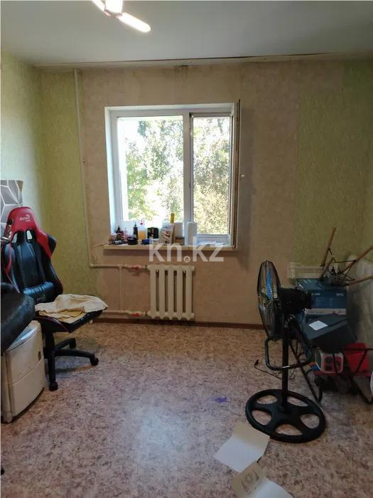 Продажа 3-комнатной квартиры, 50 м², мкр-н 14, дом  47 в Караганде - фото 3