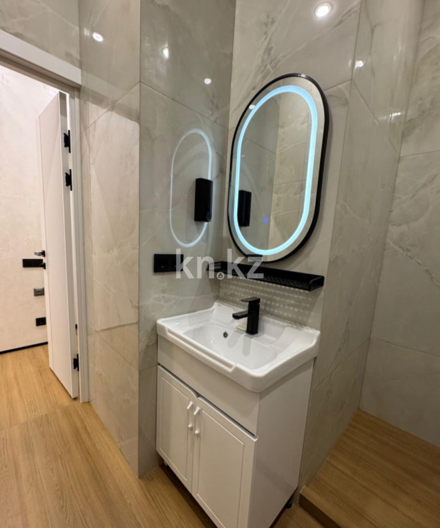 Аренда 4-комнатной квартиры посуточно, 80 м², пр. Райымбека, дом  348/1 - ул. Емцова - Аренда  четырехкомнатных квартир посуточно в Алматы фото 22 из 25