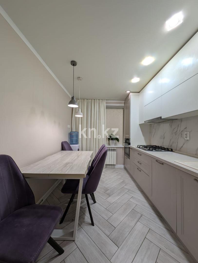 Продажа 3-комнатной квартиры, 63 м² - Продажа жилой и коммерческой недвижимости в Уральске фото 14 из 18