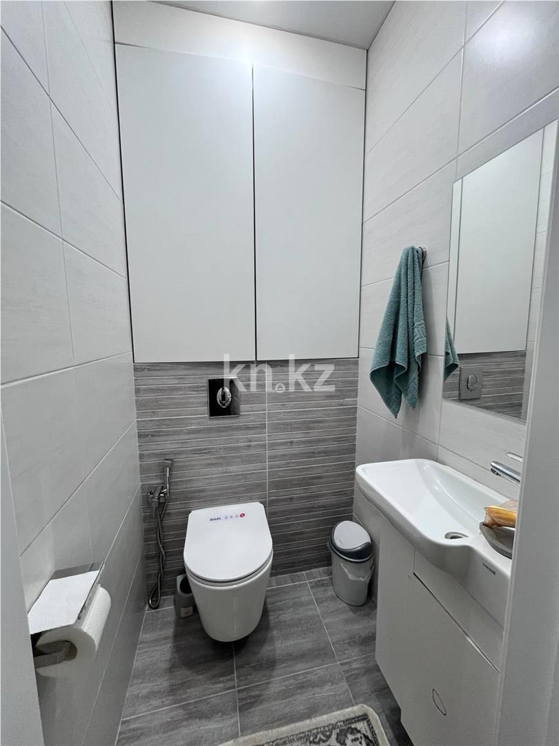 Продажа 4-комнатной квартиры, 131 м², ул. Ашимова в Караганде - фото 19