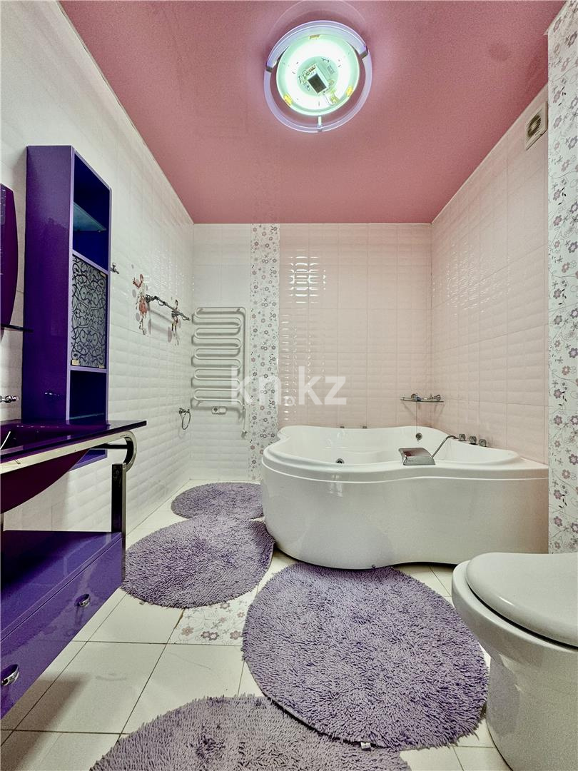 Продажа 6-комнатной квартиры, 227 м², ул. Ерубаева, дом  50/6 - Продажа  пятикомнатных квартир в Караганде фото 41 из 59