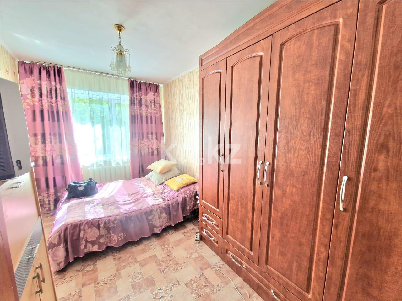 Продажа 3-комнатной квартиры, 50 м², 21 мкр. в Караганде - фото 4