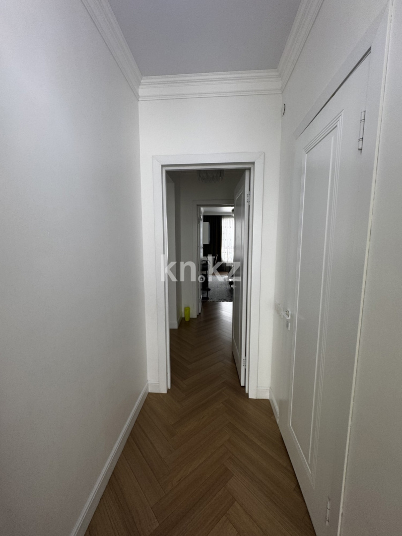 Продажа 3-комнатной квартиры, 111 м², ул. Утеген батыра в Алматы - фото 27