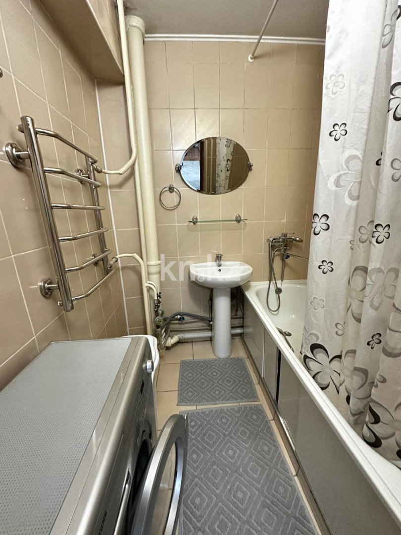 Продажа 2-комнатной квартиры, 54 м², мкр-н Мамыр-7 в Алматы - фото 6