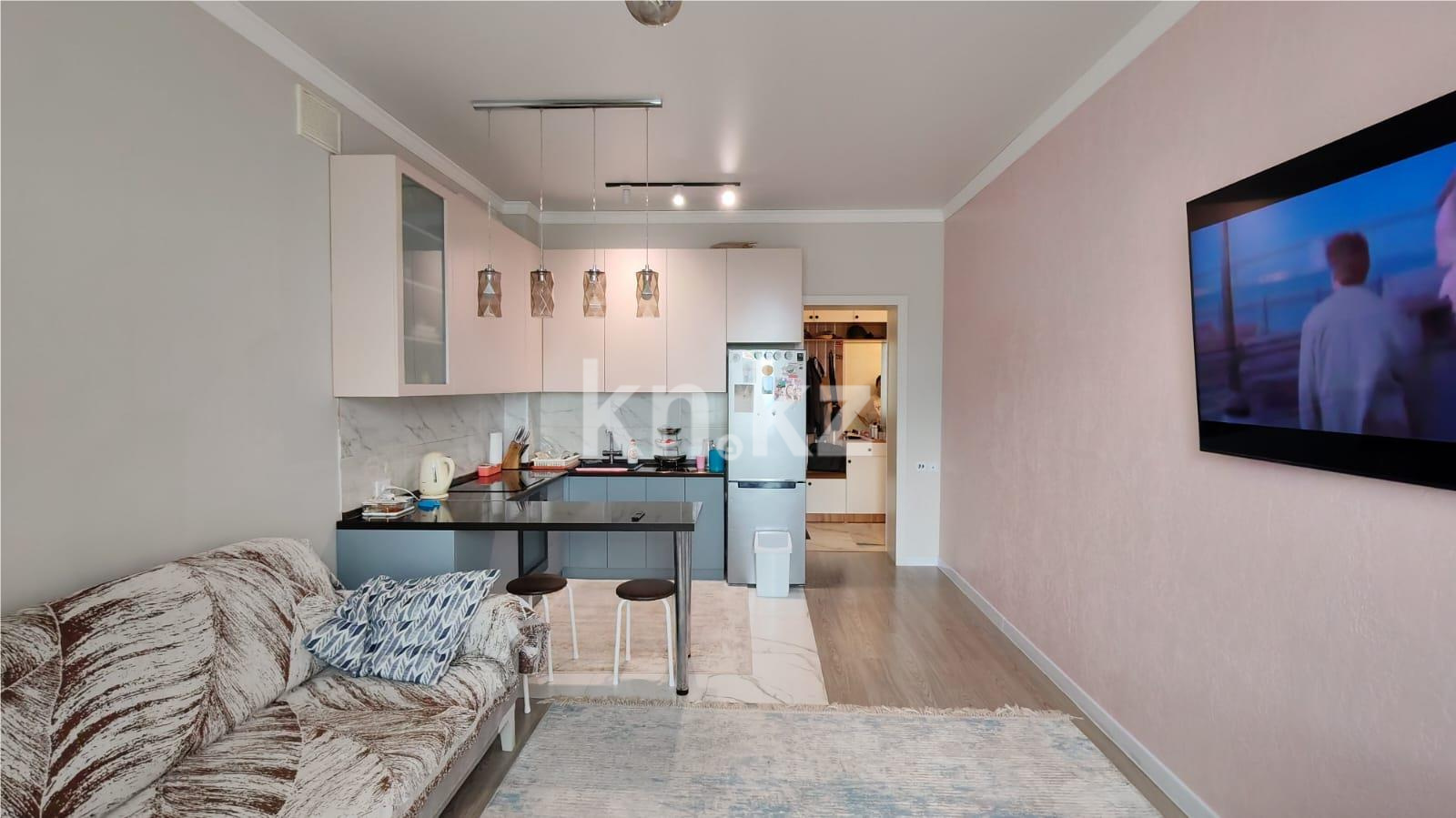 Продажа 3-комнатной квартиры, 59 м², ул. Муканова - Продажа  трехкомнатных квартир в Караганде фото 3 из 20