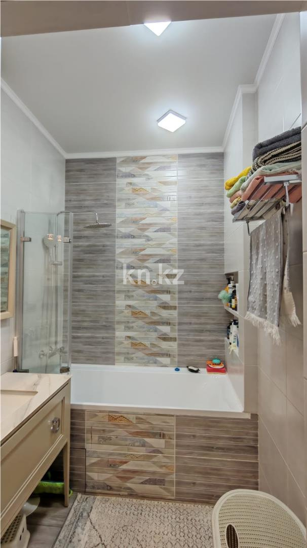 Продажа 4-комнатной квартиры, 123 м², ул. Дюсембекова - Продажа квартир в Казахстане фото 19 из 31