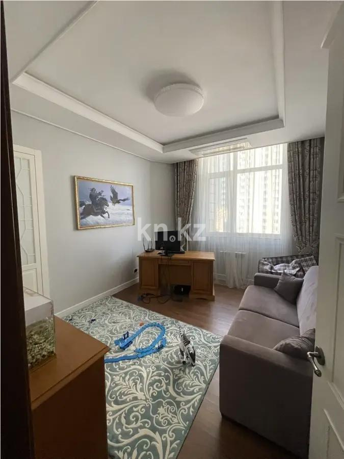 Продажа 5-комнатной квартиры, 211 м² в Астане - фото 2
