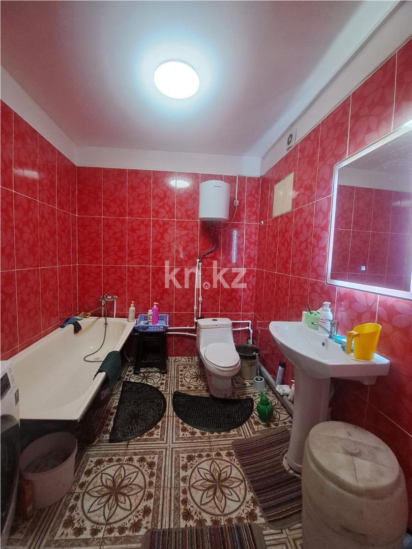 Продажа 6-комнатного дома, 148 м², ул. Линейная - Продажа домов, коттеджей в Караганде фото 1 из 15