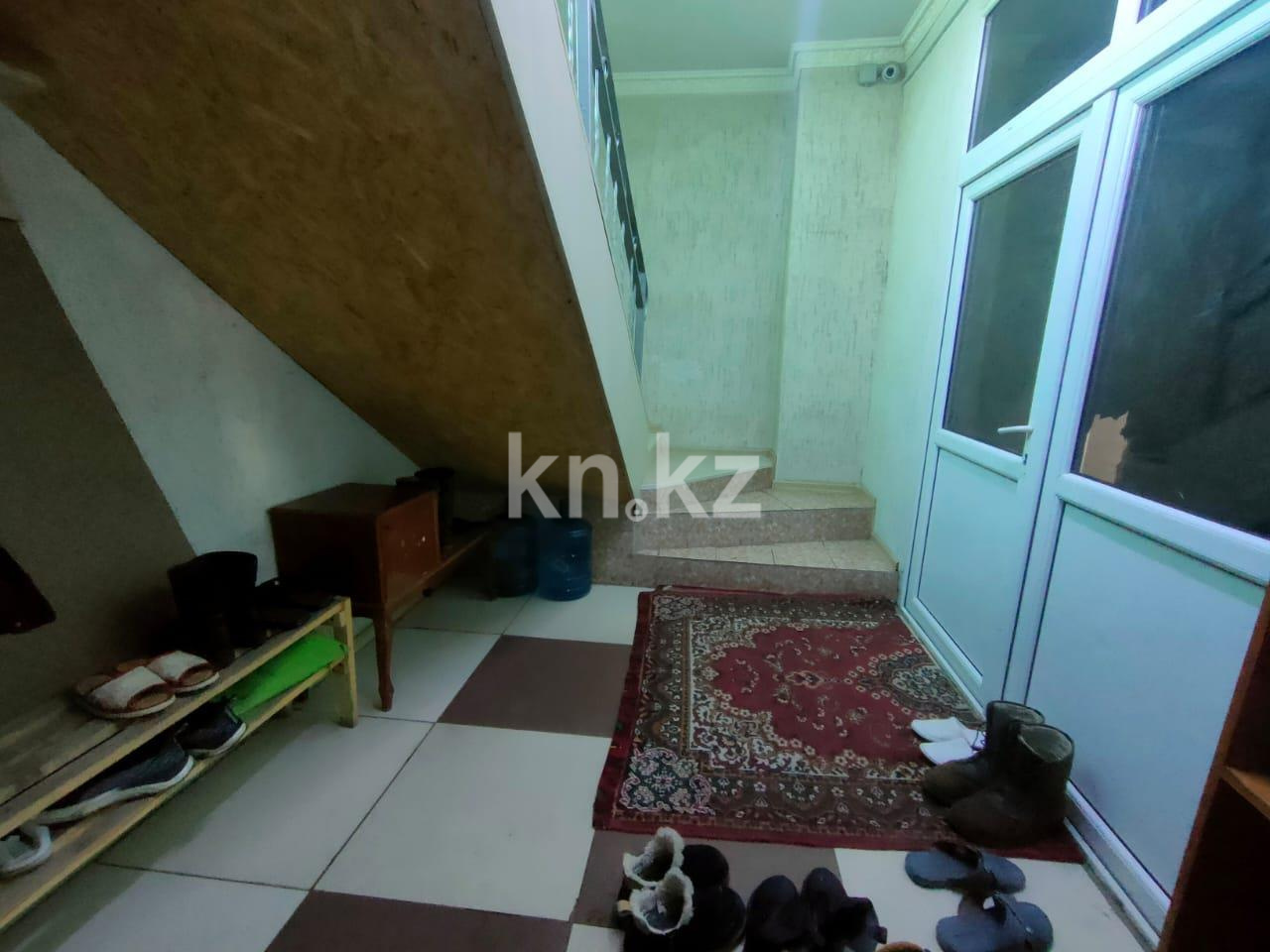 Продажа 10-комнатного дома, 650 м², ул. Джалиля - Продажа домов, коттеджей в Караганде с фото фото 4 из 35