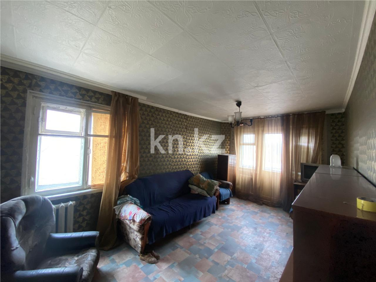 Продажа 2-комнатной квартиры, 42 м², ул. Ержанова - Продажа квартир в Караганде фото 2 из 11