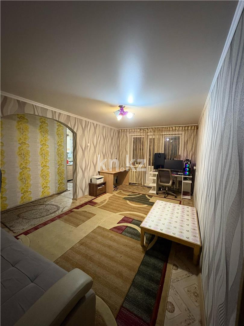 Продажа 3-комнатной квартиры, 60 м², ул. Гоголя, дом  37/1 - Продажа  трехкомнатных квартир в Караганде с фото фото 1 из 9