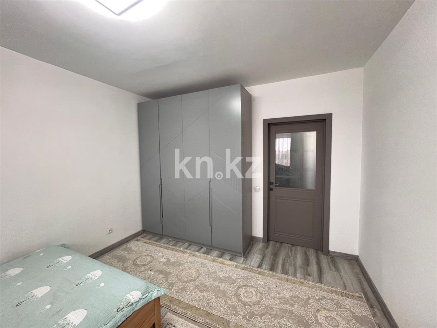 Продажа 3-комнатной квартиры, 89 м², пр. Шахтеров, дом  60 в Караганде - фото 4