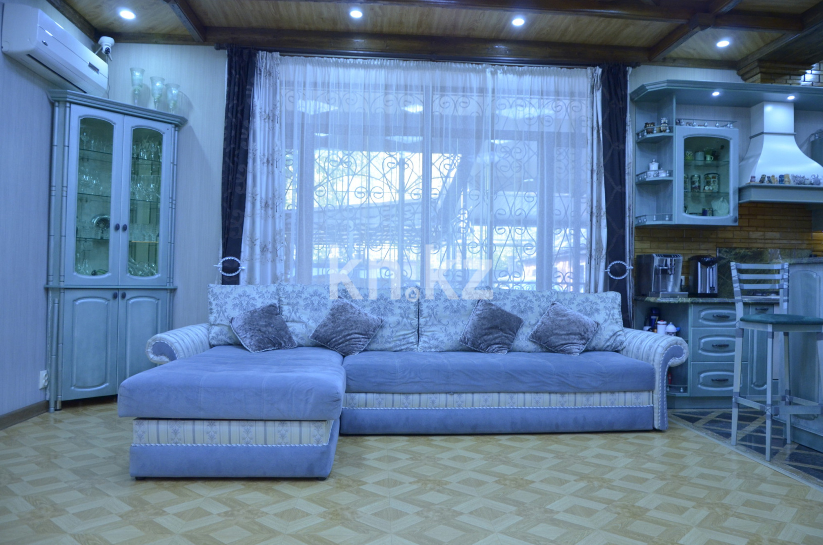 Продажа 7-комнатного дома, 380 м² - Продажа домов, коттеджей в Алматы фото 11 из 40