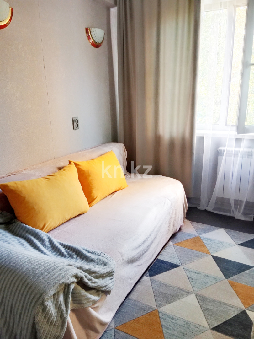 Аренда 2-комнатной квартиры посуточно, 44 м², ул. Казахстан, дом  104 - Аренда квартир посуточно в Усть-Каменогорске фото 2 из 10