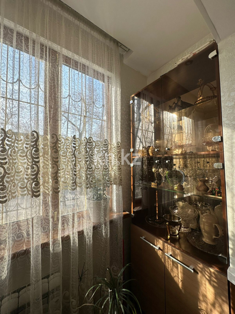 Продажа 4-комнатной квартиры, 97 м², ул. Желтоксан - Продажа квартир в Казахстане фото 8 из 11