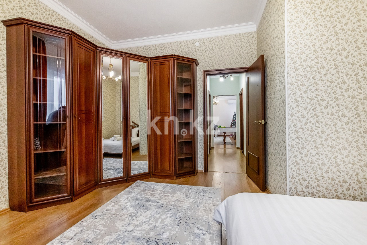 Аренда 3-комнатной квартиры посуточно, 130 м², ул. Кунаева, дом  35/1 - Аренда квартир посуточно в Астане с фото фото 22 из 37