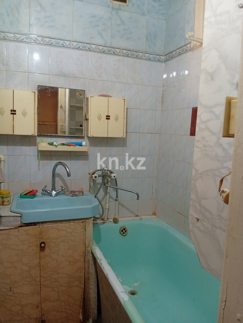 Аренда 3-комнатной квартиры, 58 м² - Аренда трехкомнатных квартир помесячно в Караганде фото 7 из 9