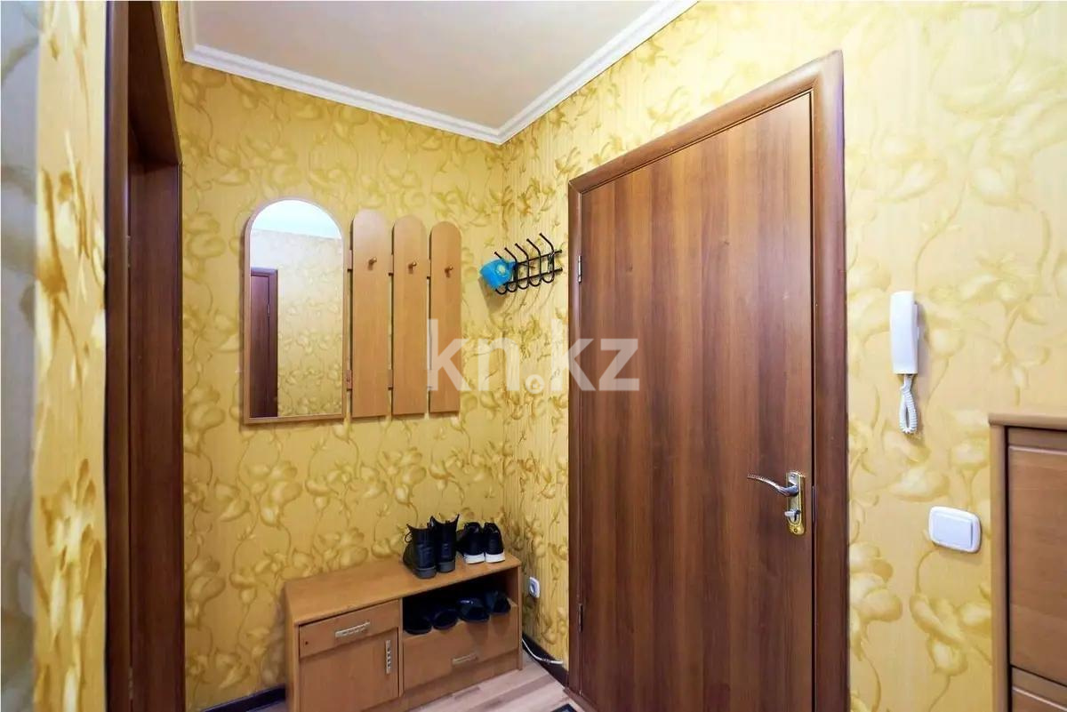 Продажа 1-комнатной квартиры, 34 м², пр. Бухар-жырау, дом  60 в Караганде - фото 4