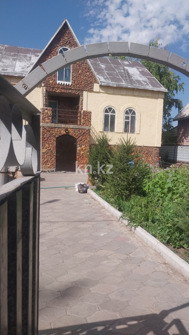 Продажа 5-комнатного дома, 250 м², ул. Восточная, дом  1 - Продажа домов, коттеджей в Темиртау фото 1 из 3