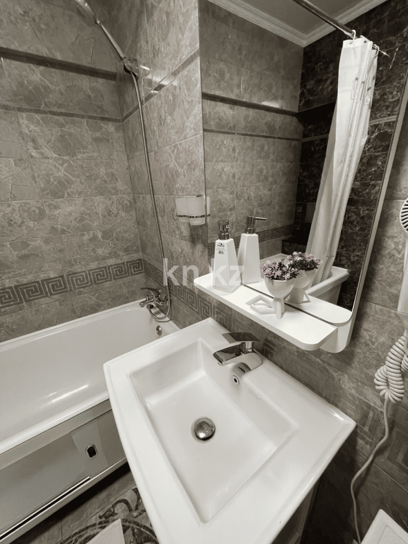 Аренда 1-комнатной квартиры посуточно, 40 м² - Аренда недвижимости в Алматы - страница 8 фото 32 из 35