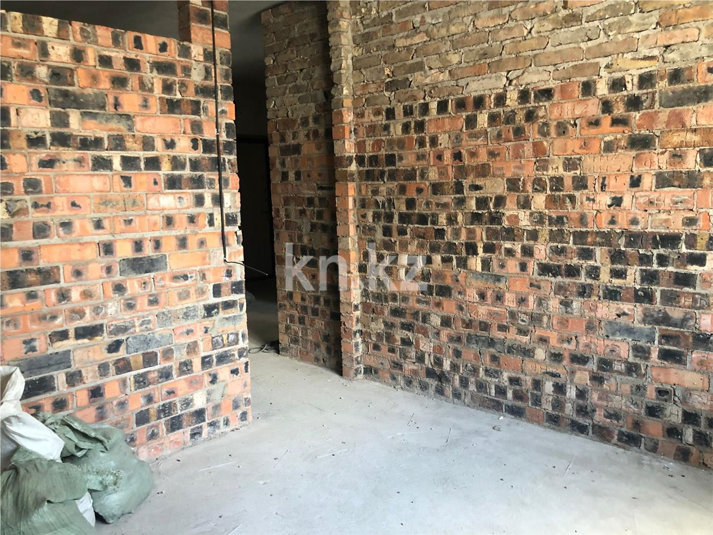 Продажа 3-комнатной квартиры, 70 м², ул. Букетова, дом  60а блок 1 в Караганде - фото 4