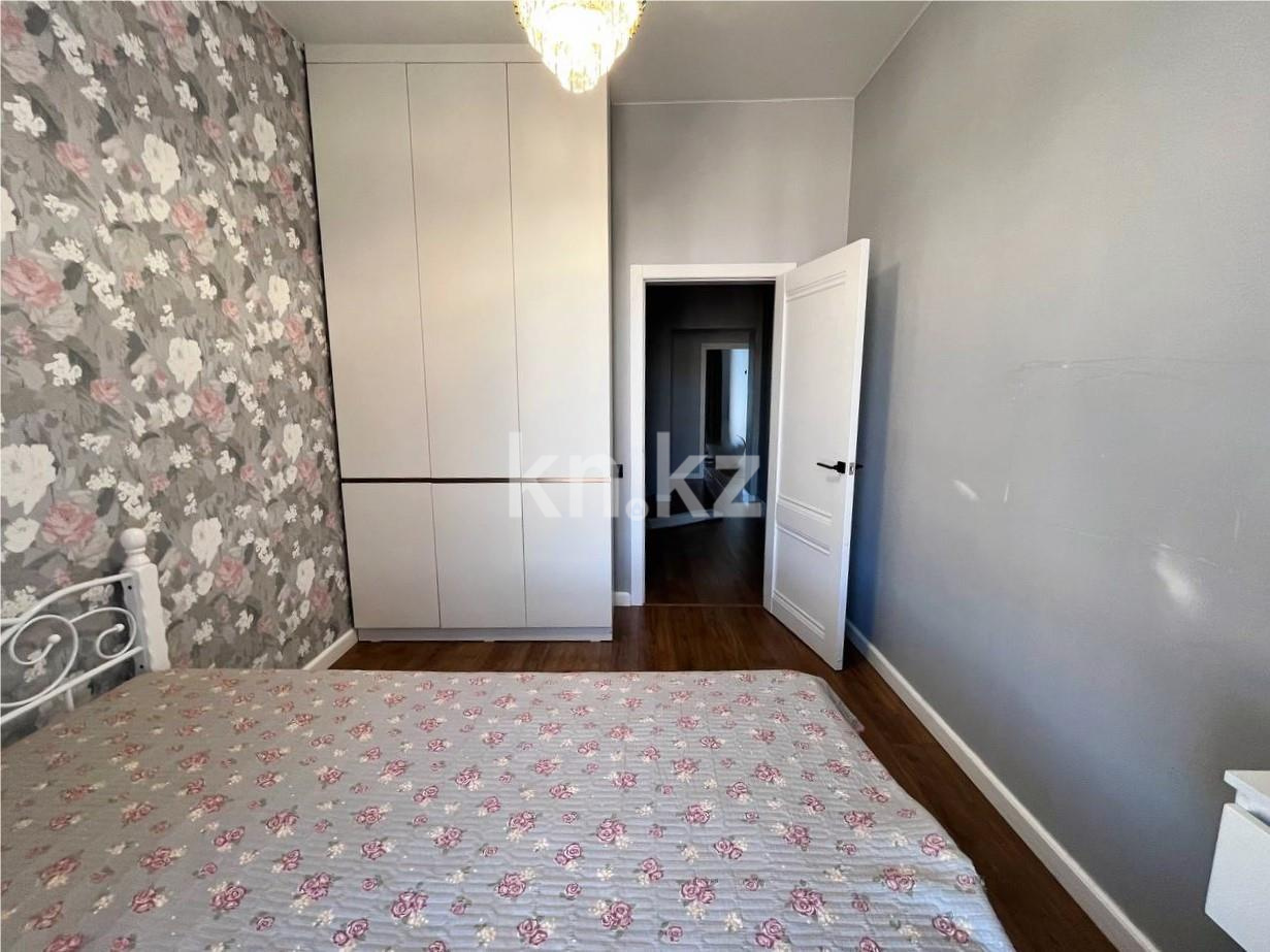 Продажа 4-комнатной квартиры, 94 м², ул. Муканова - Продажа  четырехкомнатных квартир в Караганде фото 20 из 37