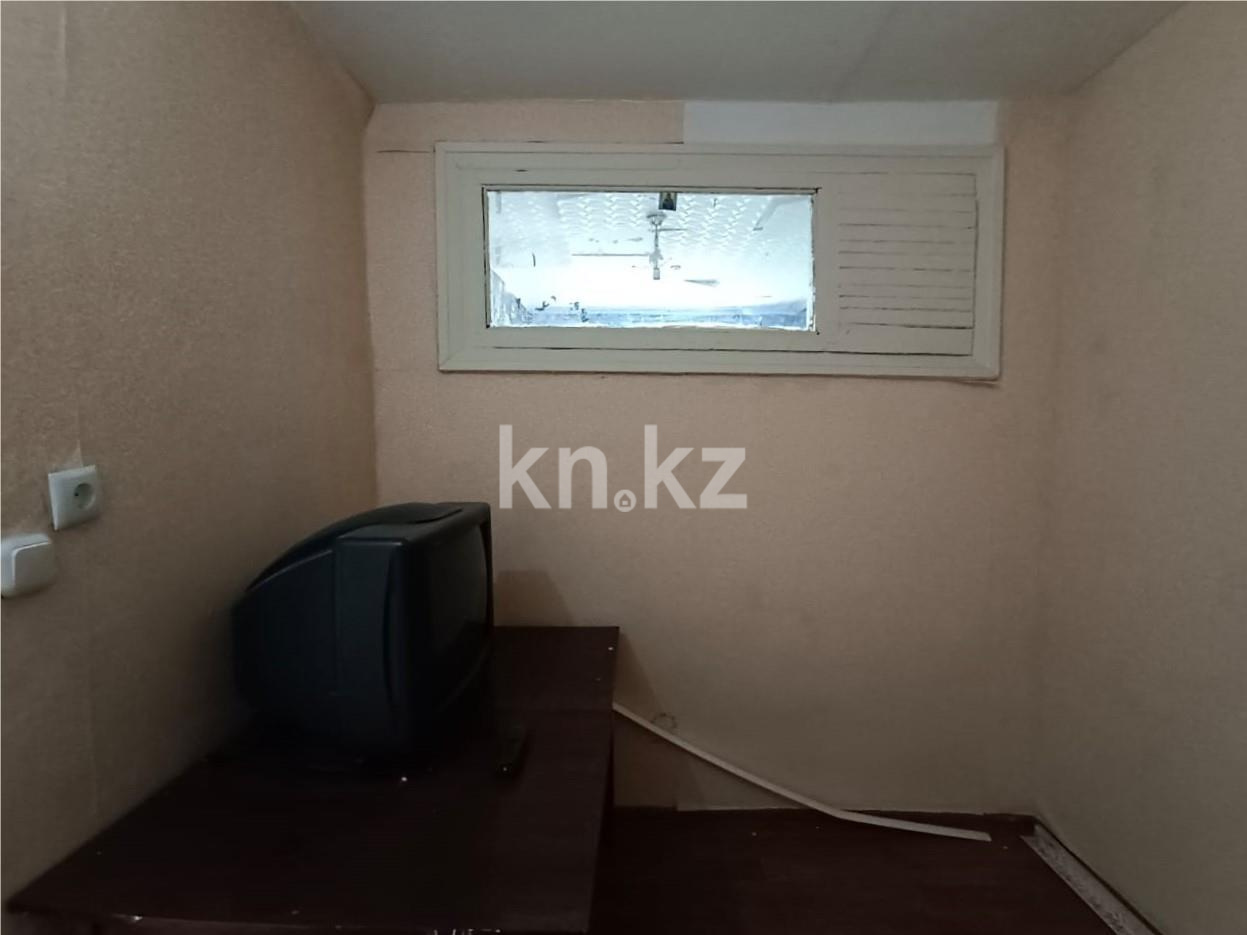 Продажа 2-комнатной квартиры, 43 м², 16 мкр. - Продажа квартир в Караганде с фото фото 4 из 11