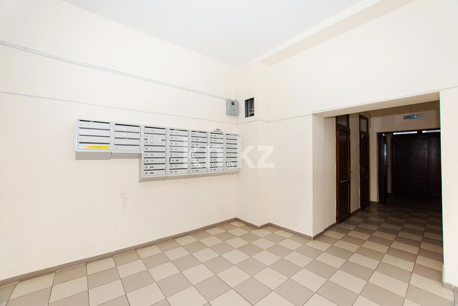 Продажа 2-комнатной квартиры, 75 м², ул. Толе би, дом  298/5 в Алматы - фото 14