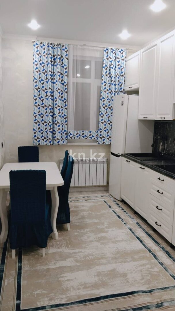 Аренда 1-комнатной квартиры, 41 м² в Астане