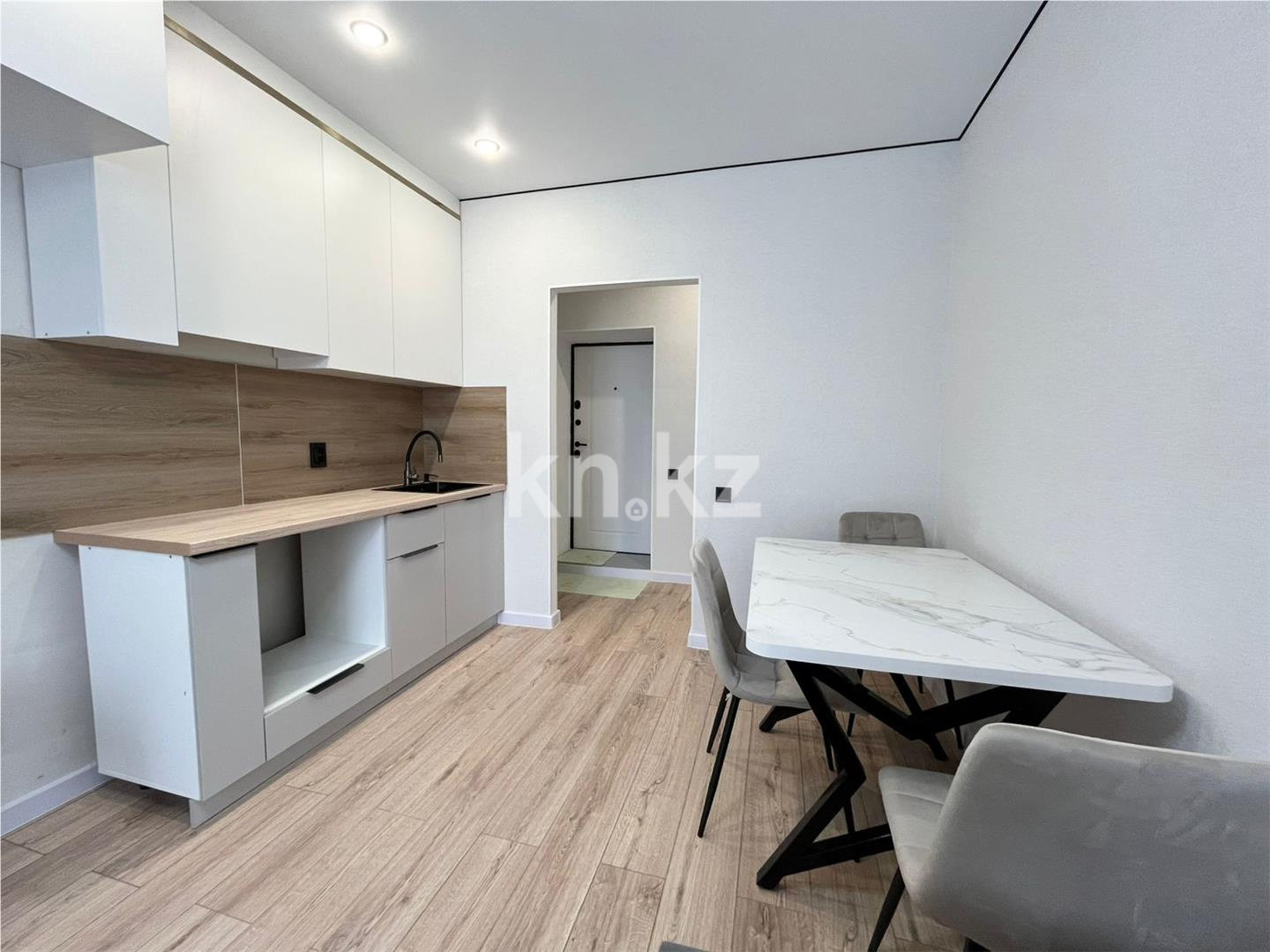 Продажа 2-комнатной квартиры, 38 м² - Недвижимость в Казахстане - страница 3 фото 2 из 8