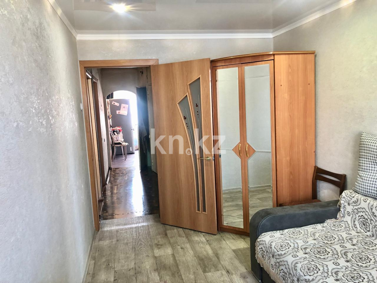 Продажа 3-комнатной квартиры, 63 м², мкр-н 14 в Караганде - фото 6