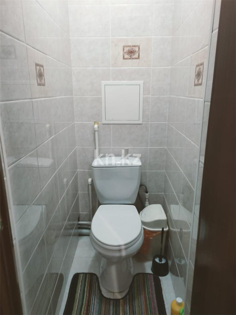 Продажа 3-комнатной квартиры, 60 м², ул. Жекибаева - Продажа  трехкомнатных квартир в Караганде фото 17 из 21