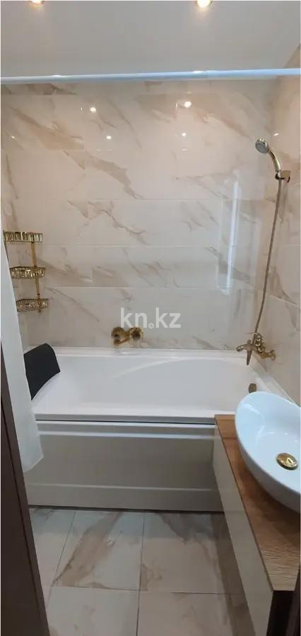 Продажа 3-комнатной квартиры, 74 м², ул. Жарокова, дом  287 в Алматы - фото 5