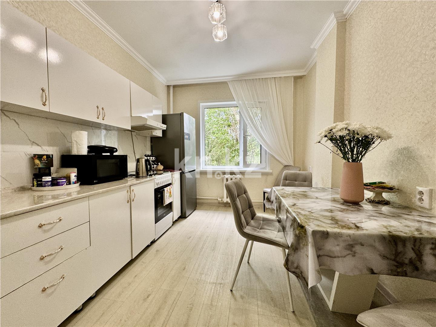 Продажа 1-комнатной квартиры, 48 м², пр. Шахтеров, дом  31б - Продажа  однокомнатных квартир в Караганде фото 12 из 27