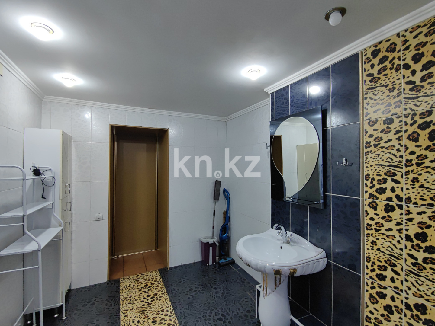 Продажа 3-комнатной квартиры, 75 м², 1 кв-л, дом  10 в Караганде - фото 22