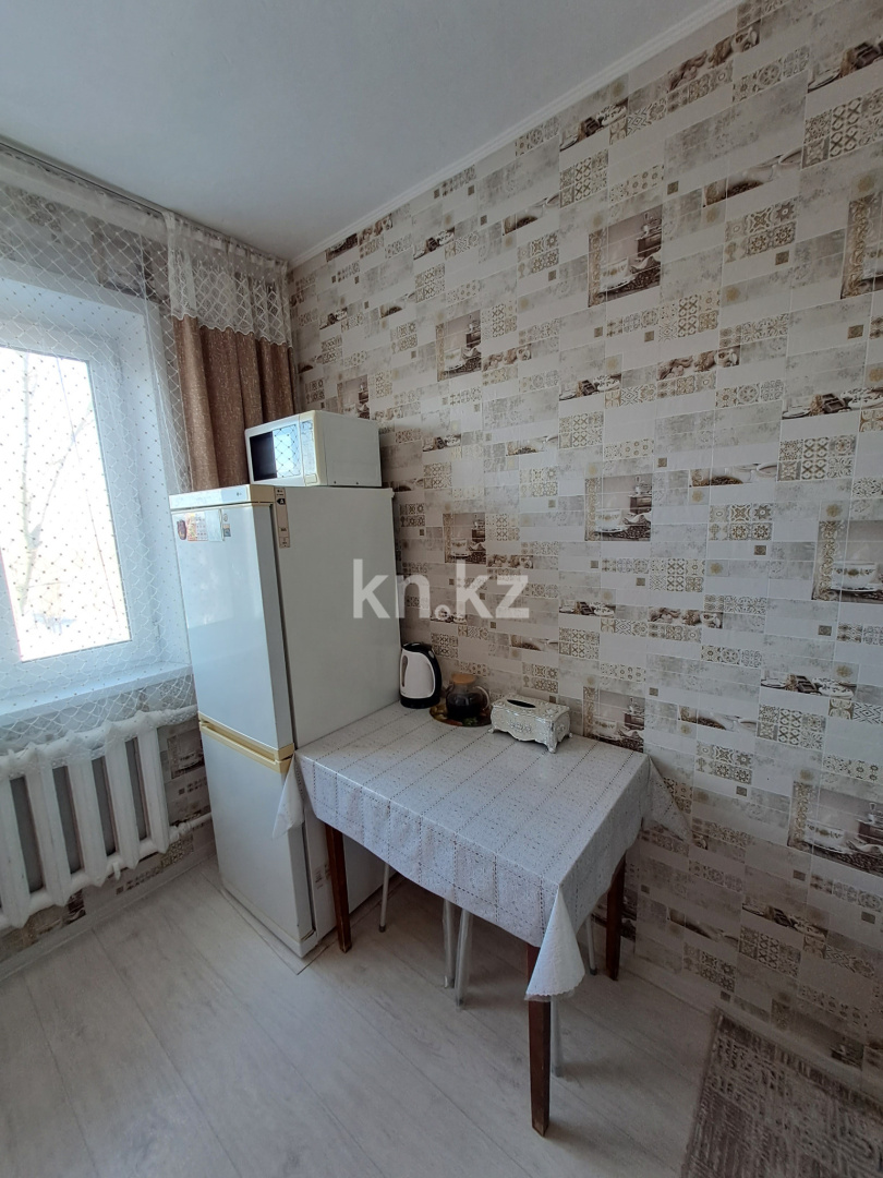 Продажа 2-комнатной квартиры, 48 м², 1 кв-л, дом  8 в Караганде - фото 3