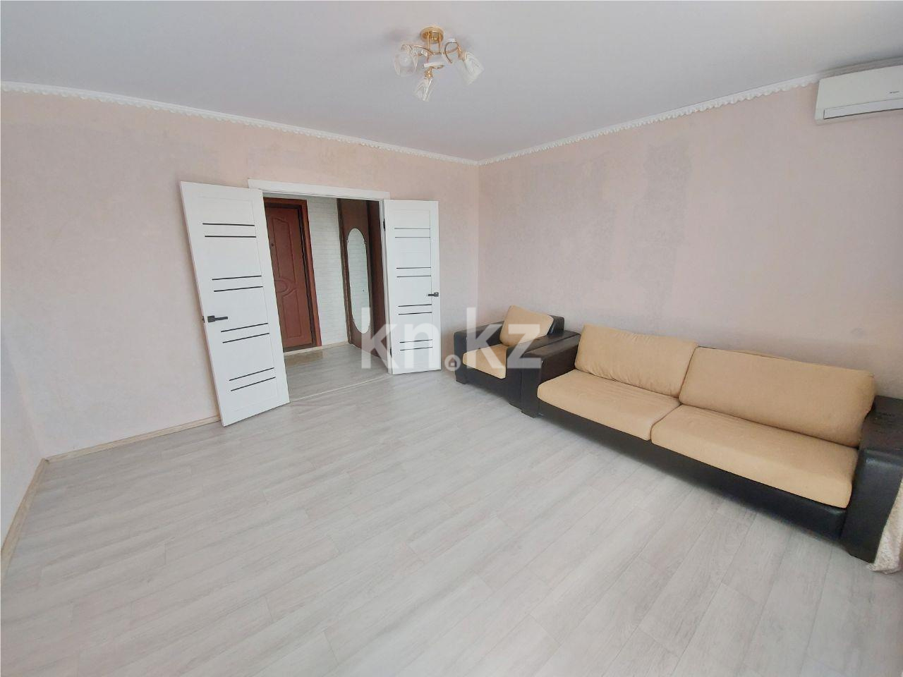 Продажа 1-комнатной квартиры, 42 м² - Продажа однокомнатных квартир в панельном доме в Караганде - страница 4 фото 1 из 8